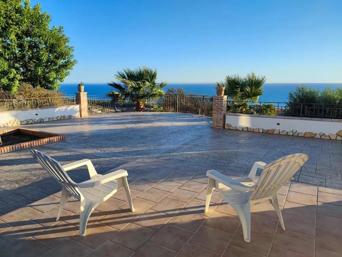 Il Casale Di Bovo Marina Villa Montallegro Exterior photo